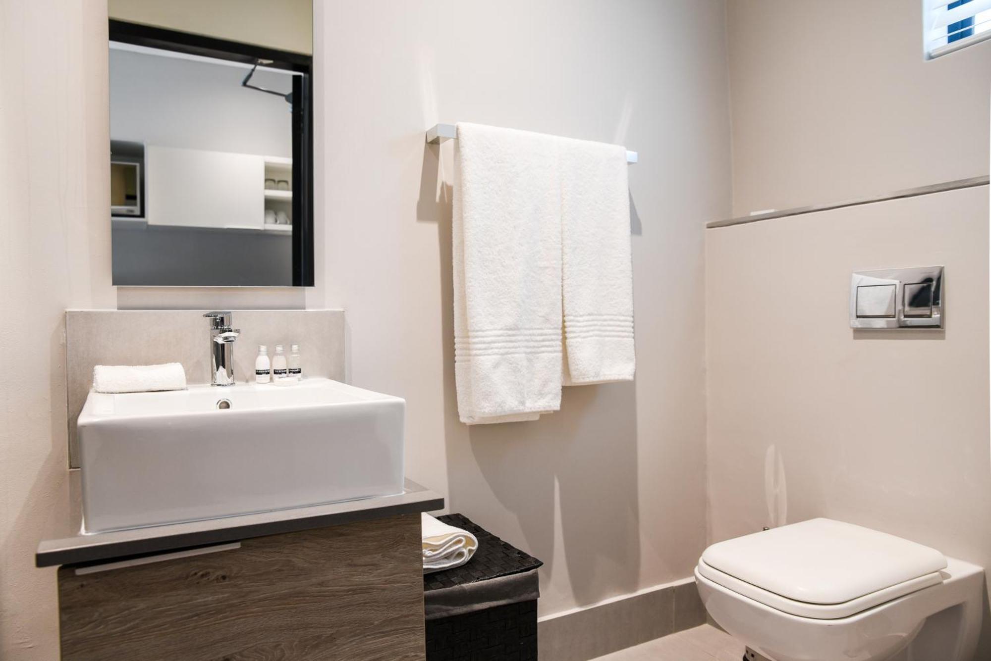 Mint Hotel Rosebank Johannesbourg Extérieur photo