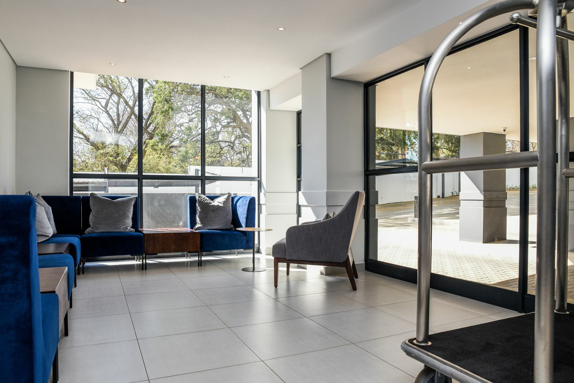 Mint Hotel Rosebank Johannesbourg Extérieur photo