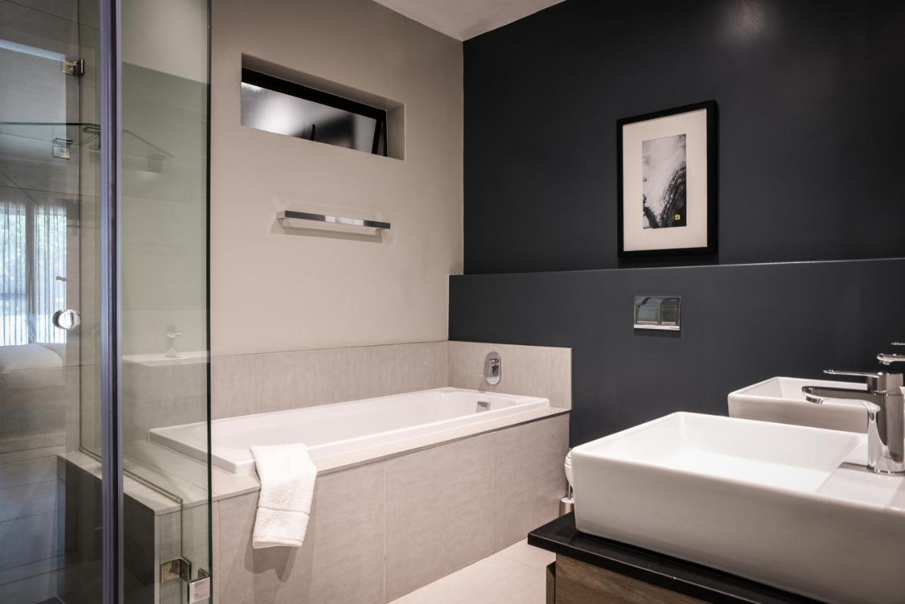 Mint Hotel Rosebank Johannesbourg Extérieur photo