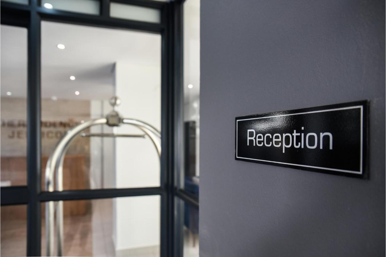 Mint Hotel Rosebank Johannesbourg Extérieur photo